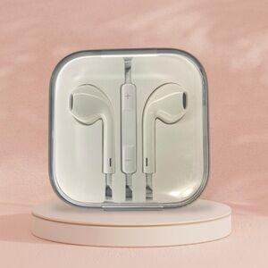 Apple-White Wired Earpods with Remote